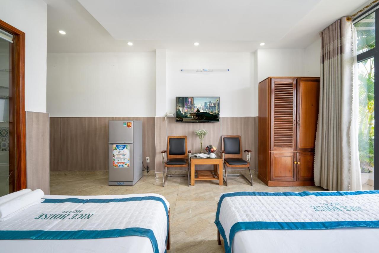 Nice House Hotel - Near My Khe Beach Da Nang Esterno foto