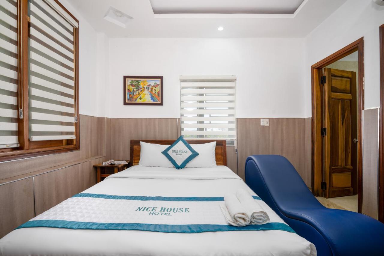Nice House Hotel - Near My Khe Beach Da Nang Esterno foto