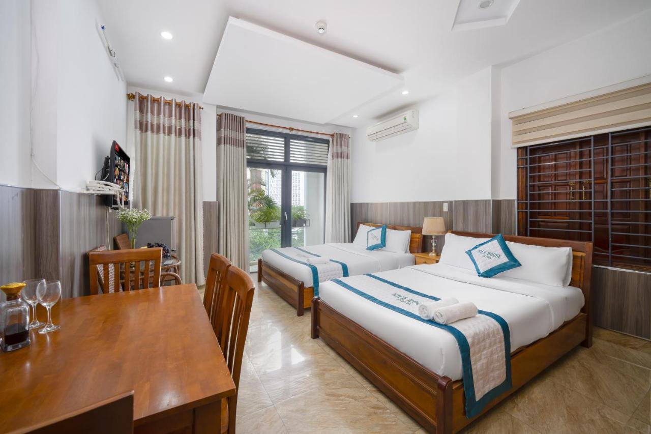 Nice House Hotel - Near My Khe Beach Da Nang Esterno foto