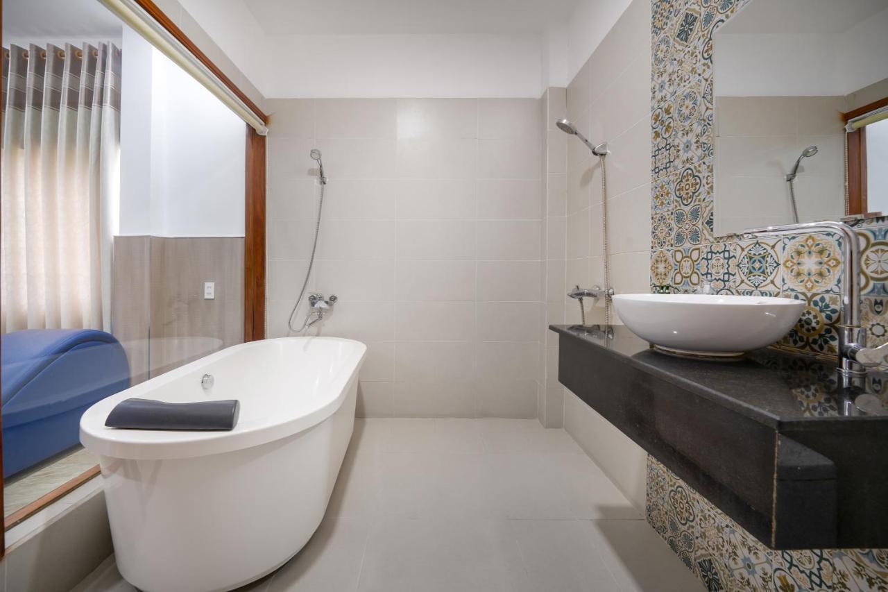 Nice House Hotel - Near My Khe Beach Da Nang Esterno foto