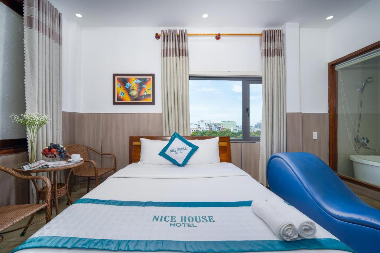 Nice House Hotel - Near My Khe Beach Da Nang Esterno foto