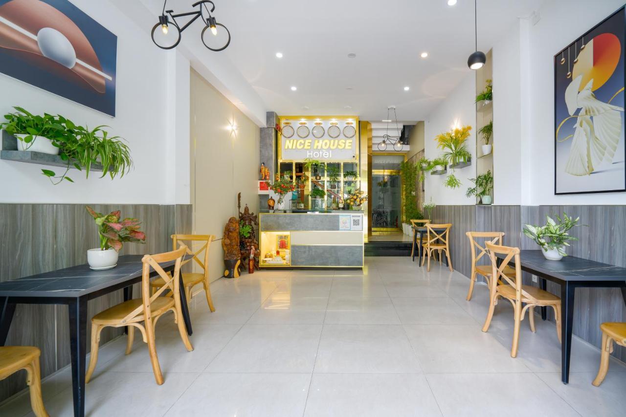 Nice House Hotel - Near My Khe Beach Da Nang Esterno foto